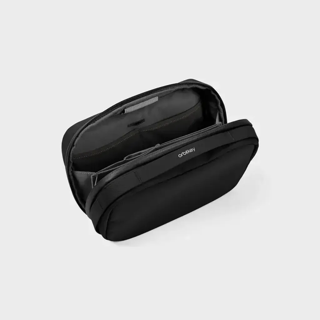 2-in-1TechPouch-Black-2_750x