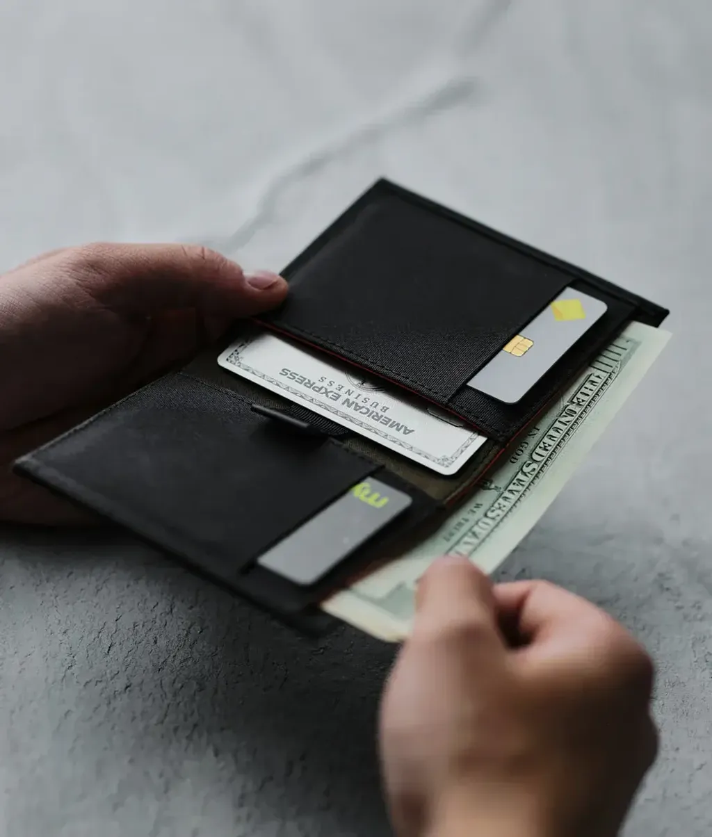 AEKBIFOLDCASHWALLET16_02807577-08f2-4bfa-8a7a-4c406a757771