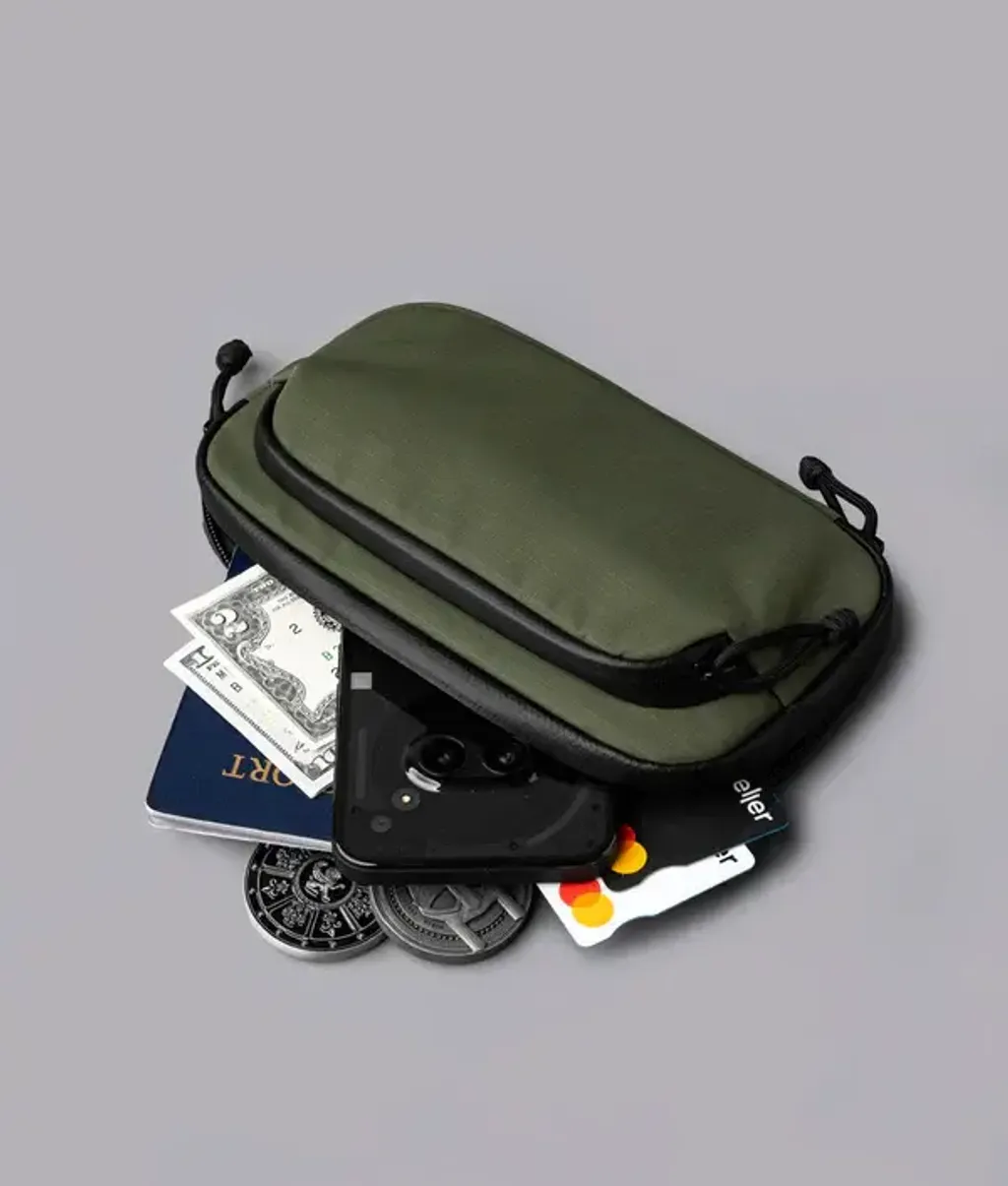 BravoPassportPouchAxoflux210DGreen_0006
