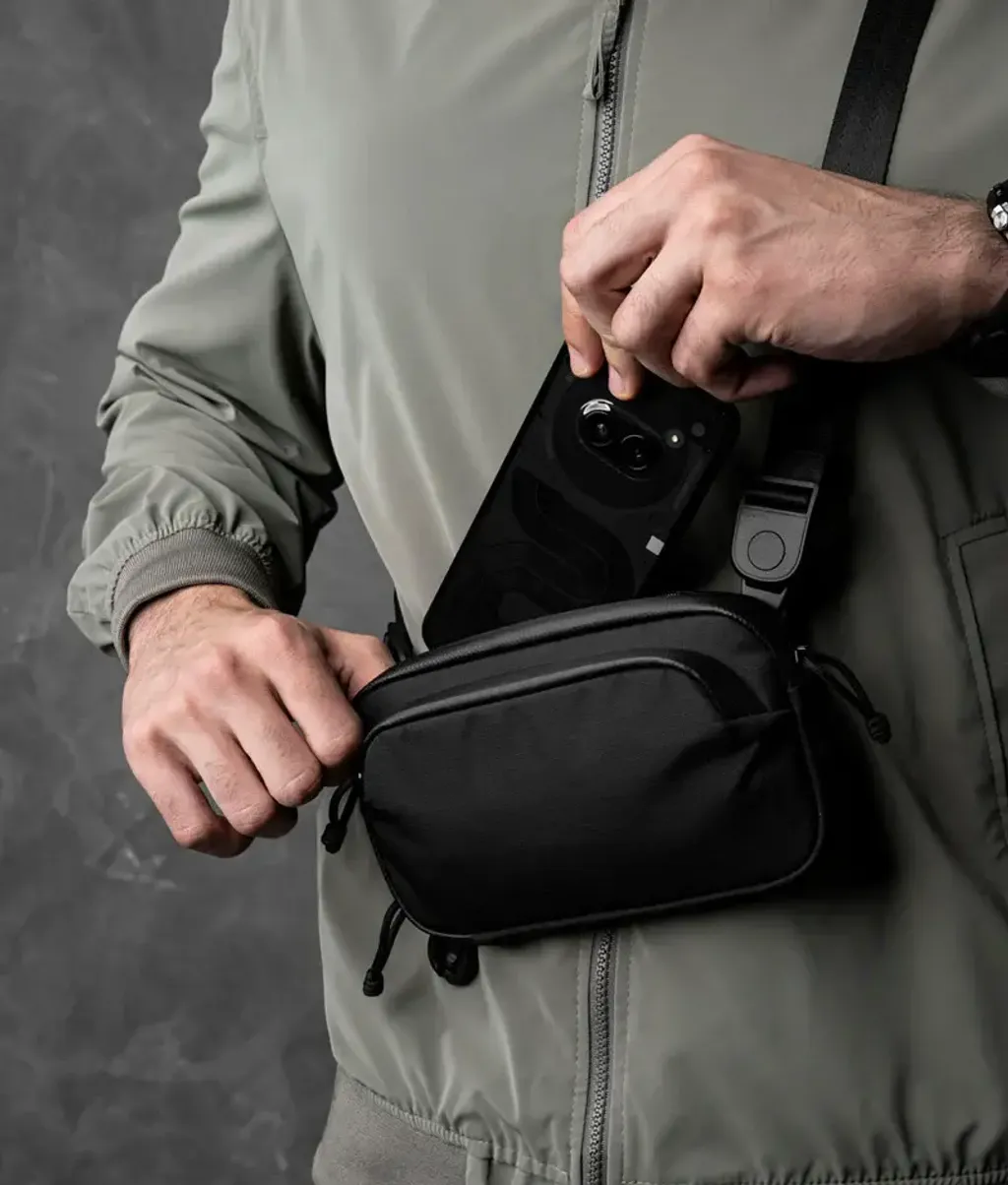 BravoPassportPouchAxoflux210DBlack_0029