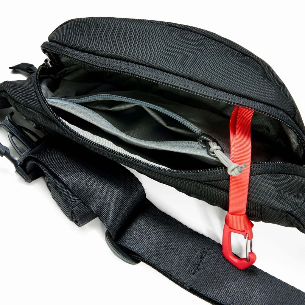 CIVIC-ACCESS-SLING-1L-BLACK-CAS1-OPEN-EMPTY_2000x