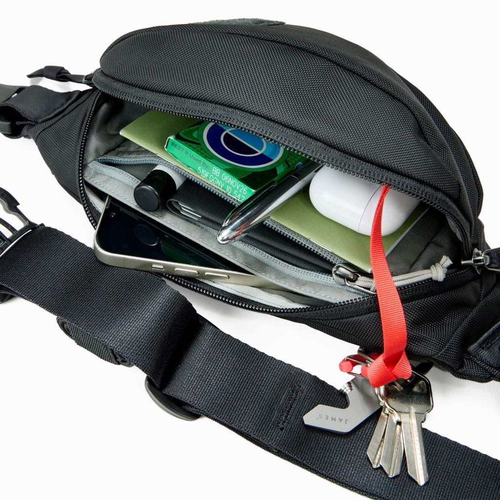 CIVIC-ACCESS-SLING-1L-BLACK-CAS1-OPEN-FULL_2000x