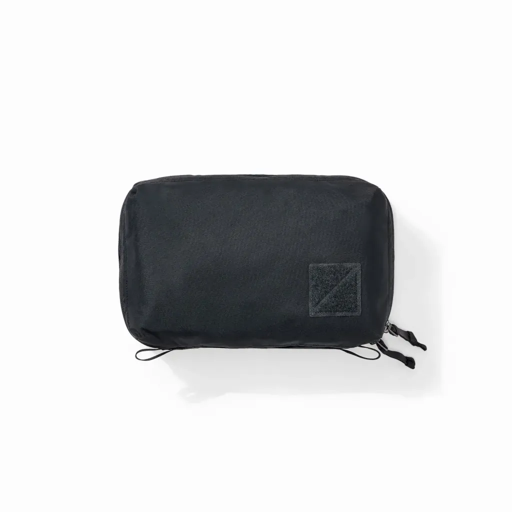 TRANSIT-PACKING-CUBE-4L-TPC4-SOLUTION-DYED-BLACK-TOP-VIEW_1_2000x