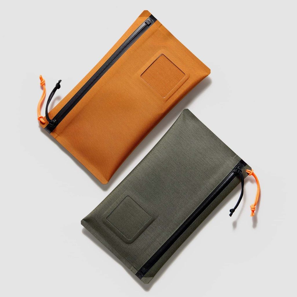 ELEMENT-FLAT-POUCH-EFP-WATERPROOF-POUCH-BURNT-ORANGE--5-min_2000x