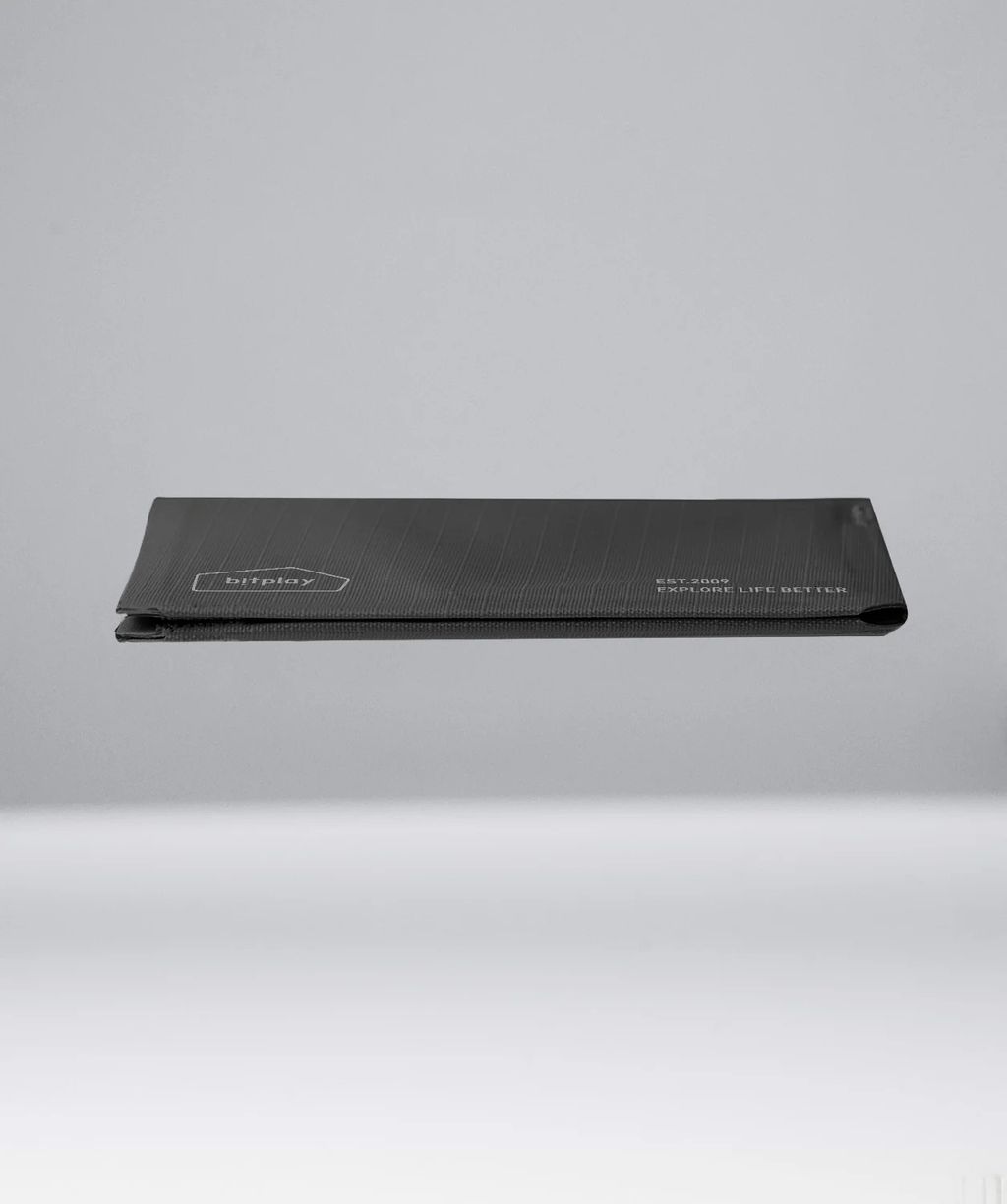 Wallet-01