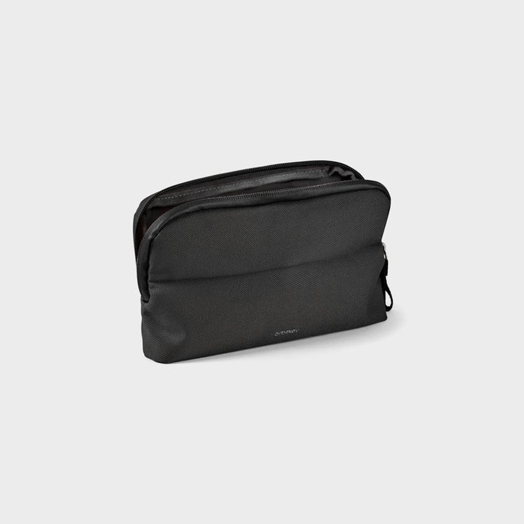 DeskPouch-Black-1_750x