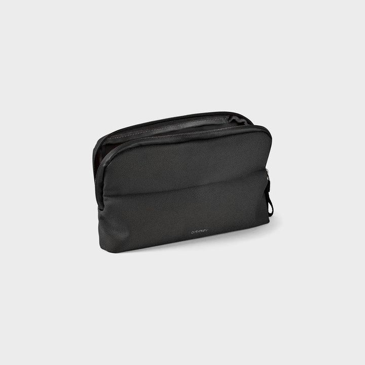 DeskPouch-Black-1_750x