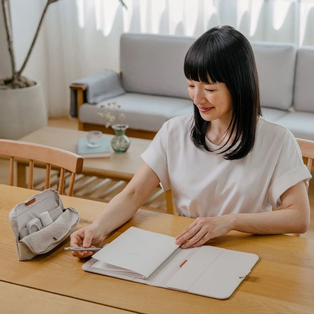 desk-pouch-additional-photo-1_750x