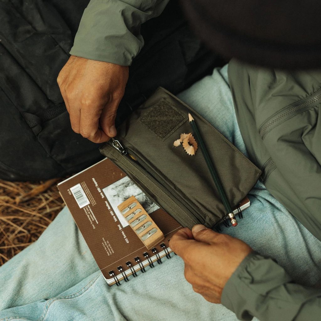 CIVIC-Flat-Pouch-OD-Green-Sketching-Kit-Lifestyle-4_2_1