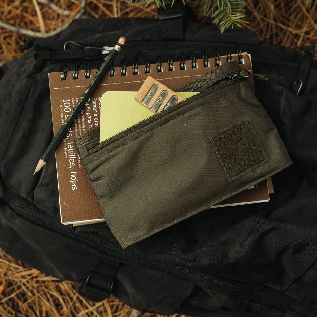 CIVIC-Flat-Pouch-OD-Green-Sketching-Kit-Lifestyle-1_2_1