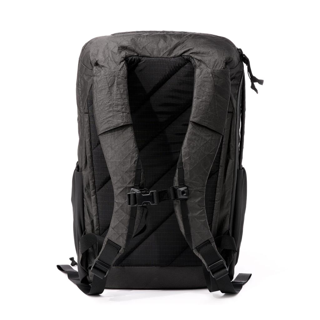 CIVIC-TRAVEL-BAG-CTB26-ULTRA-BLACK-MAGIC-BREATHABLE-BACK-PANEL_1