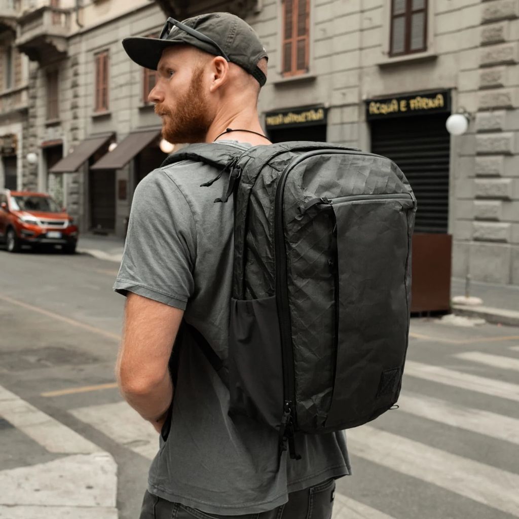 CIVIC-TRAVEL-BAG-26L-ULTRA-BLACK-MAGIC-CTB26-lifestyle-quarter-profile_1