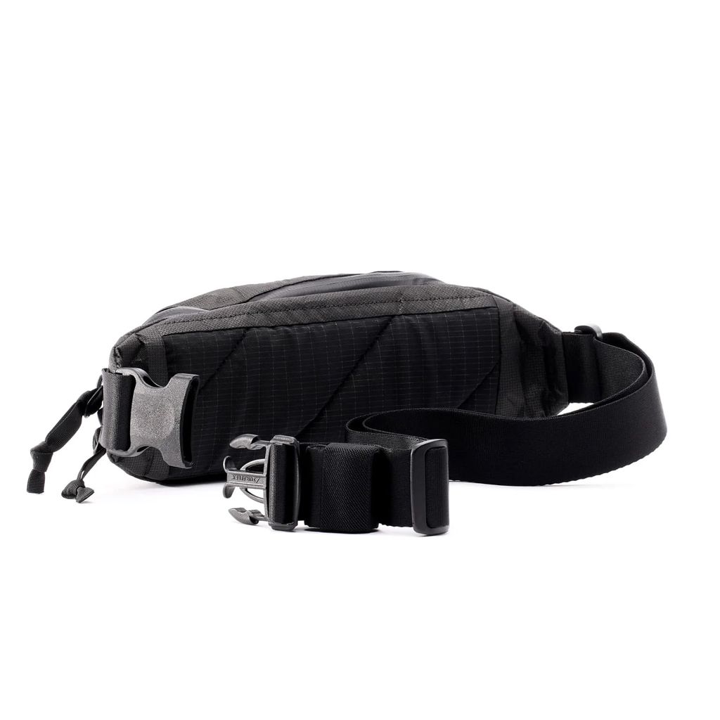 CIVIC-ACCESS-SLING-1L-ULTRA-BLACK-MAGIC-CAS1-BACK-PANEL_1