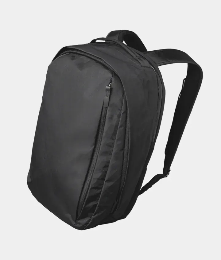 METROBACKPACK24LVX42BLACKSTOREPHOTO_9c8af1c0-0544-40d3-8348-352a798f2008