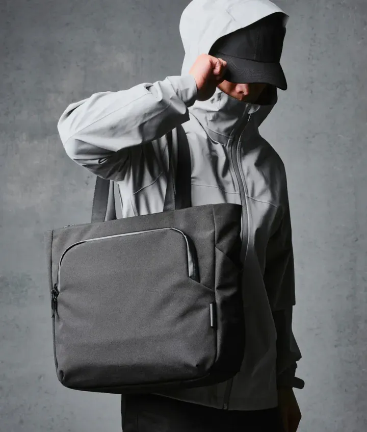 BRAVOTOTEAXOFLUX600DBLACK22