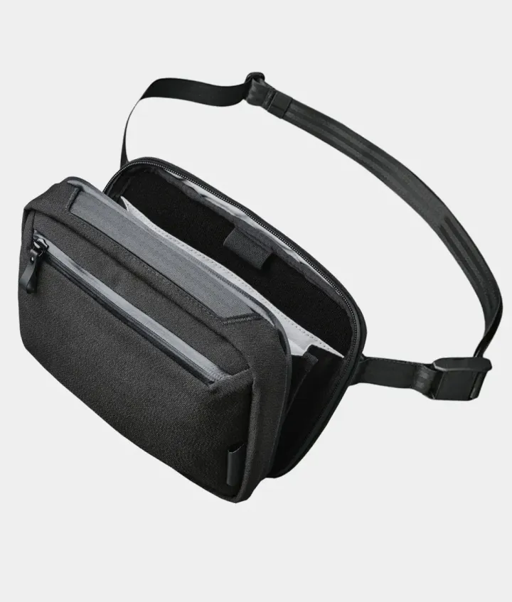 ELEMENTS_TECH_CASE_MAX_AXOFLUX_BLACK