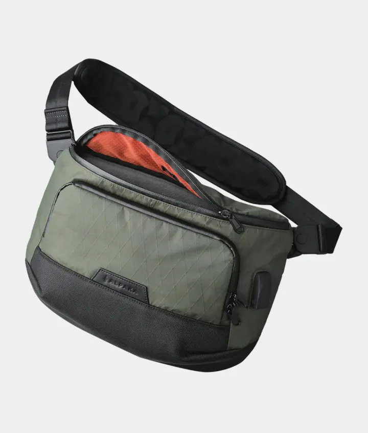 BRAVOSLINGMAXXPACDARKGREEN_bcc9ed6b-8694-471c-9ca8-3e0effa5588e