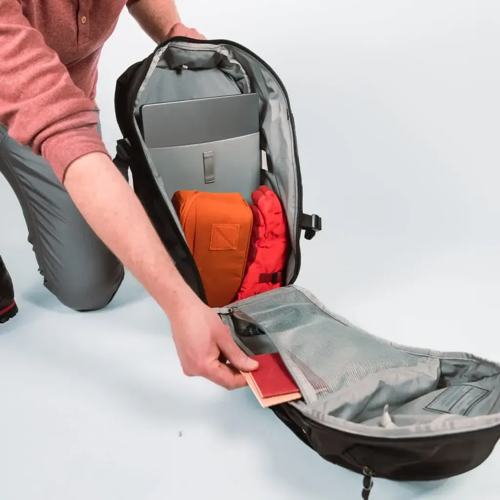 MOUNTAINPANELLOADER30L05_4c59fd88-e7d8-41d6-837f-0958486792fd.jpg