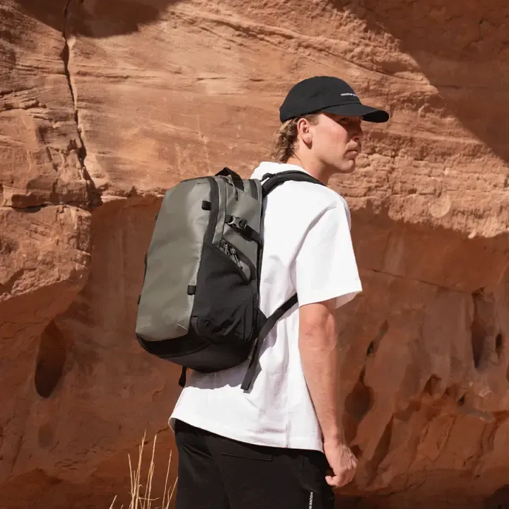 Stratus-WG-Lifestyle-Hiking
