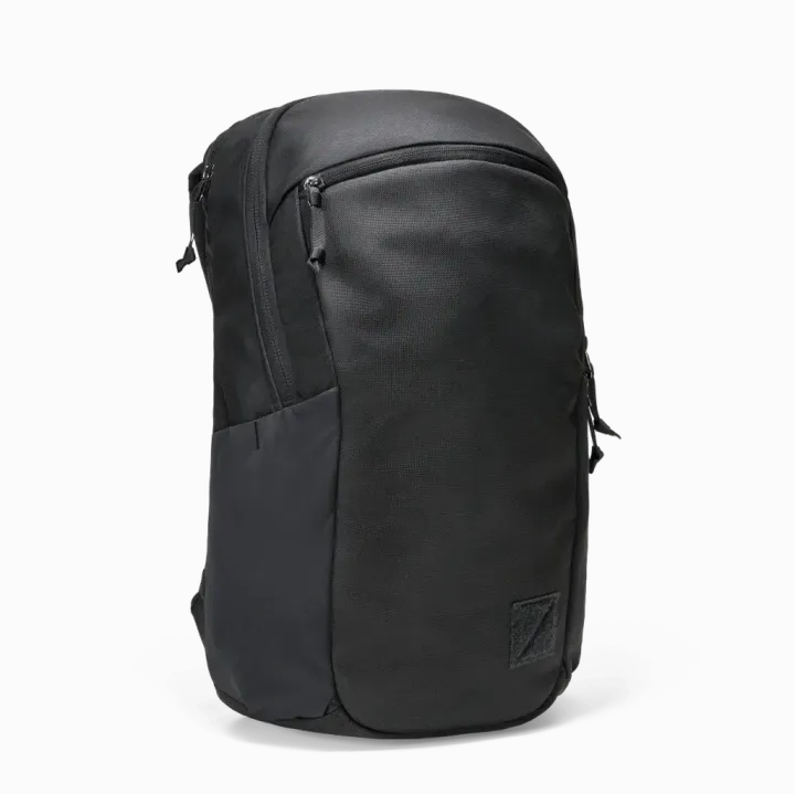 CIVIC-HALF-ZIP-22L-CHZ22-SOLUTION-DYED-BLACK-FRONT-min_2000x