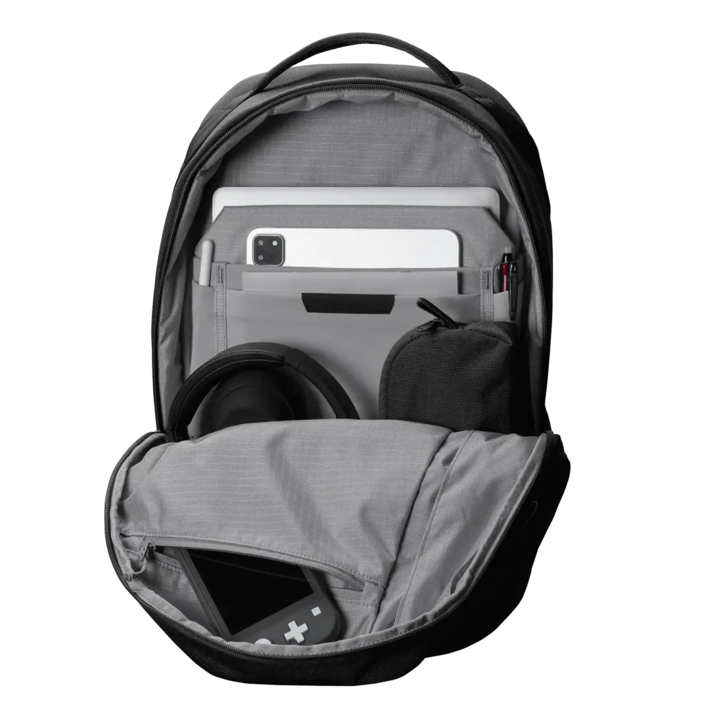 DailyPlusCorduraBlack_4_5709172e-d503-48ef-b9e4-bce610dd4641_1680x