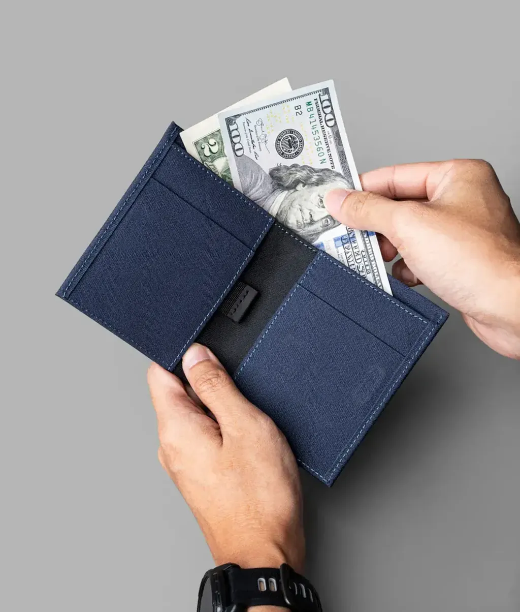 ARK_BIFOLD_CASH_WALLET_BLUE_5_57412a11-82d5-4839-926e-583ddcd829ab