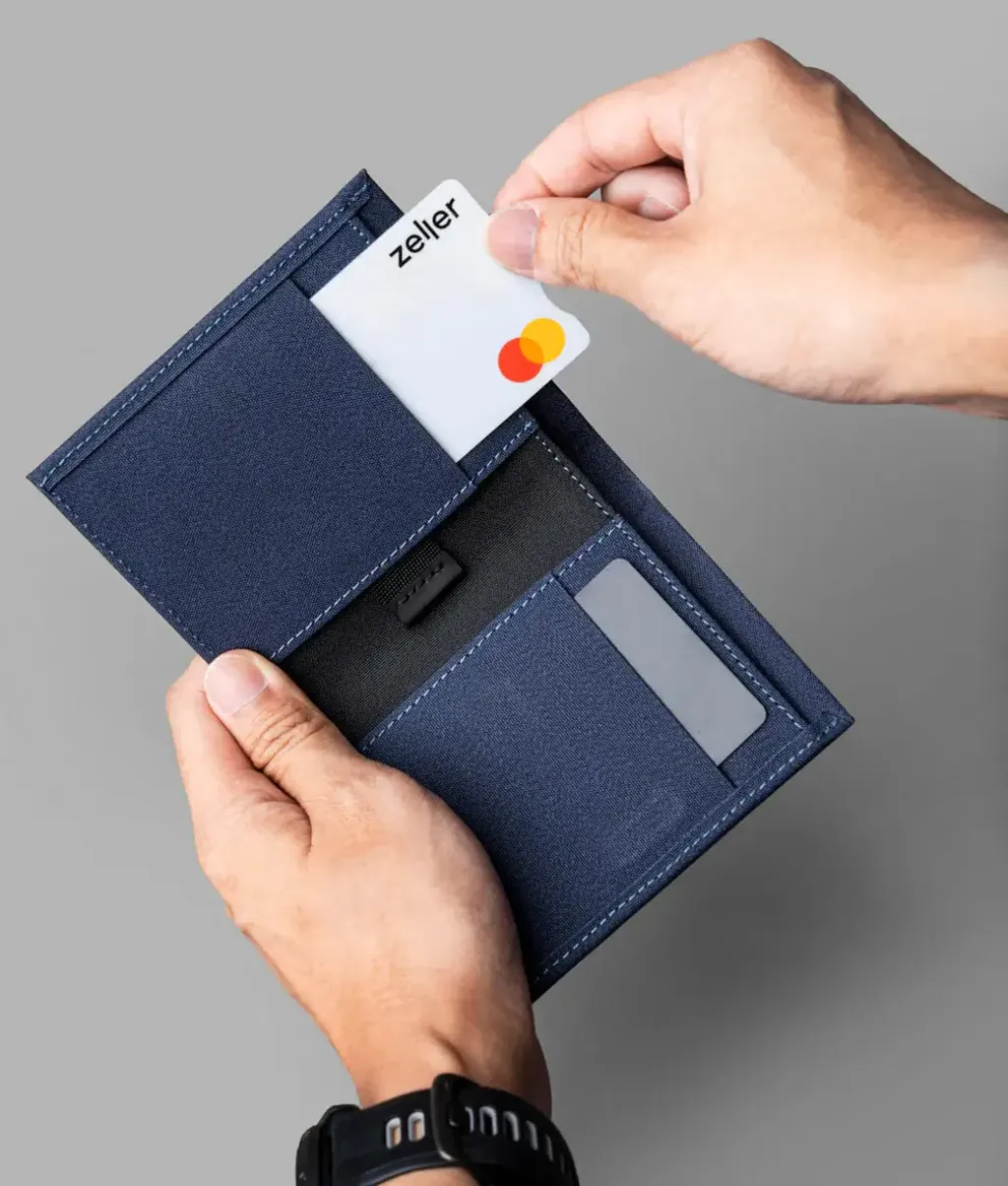 ARK_BIFOLD_CASH_WALLET_BLUE_4_83544ab8-cd00-4e45-9b1a-beb5502da24e