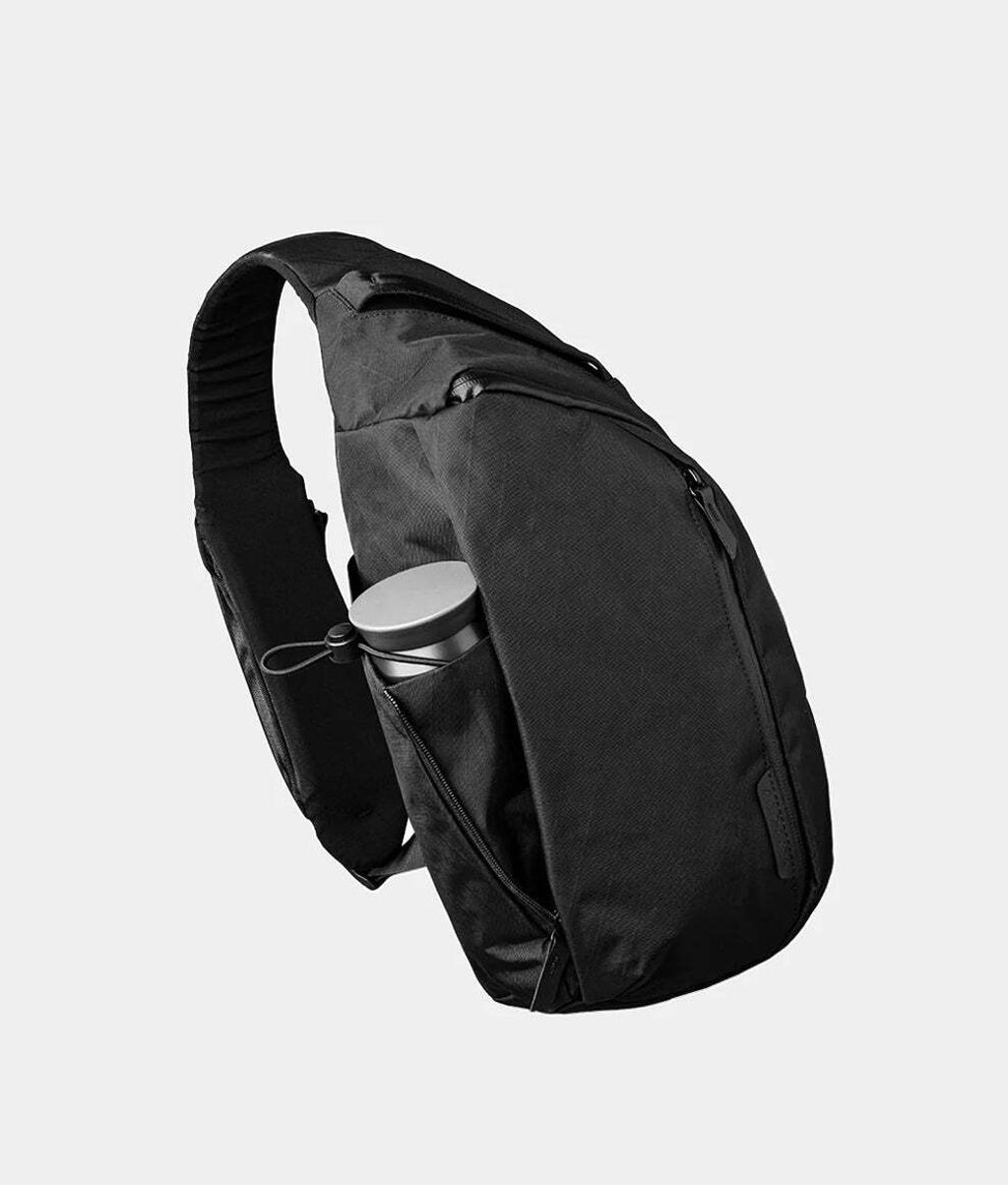 MetroCrossbodyXpacVx42Black_0001_42d07b17-3715-412c-a7d1-1919319246b7.webp