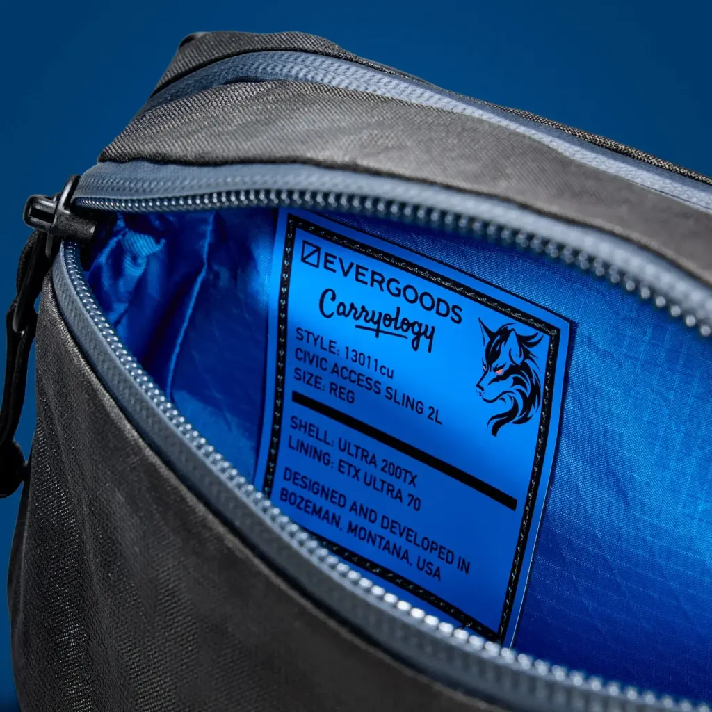 CIVIC-Access-Sling-2L-CAS2-Carryology-Kludde-ULTRA-black-magic-style-label-min_2000x
