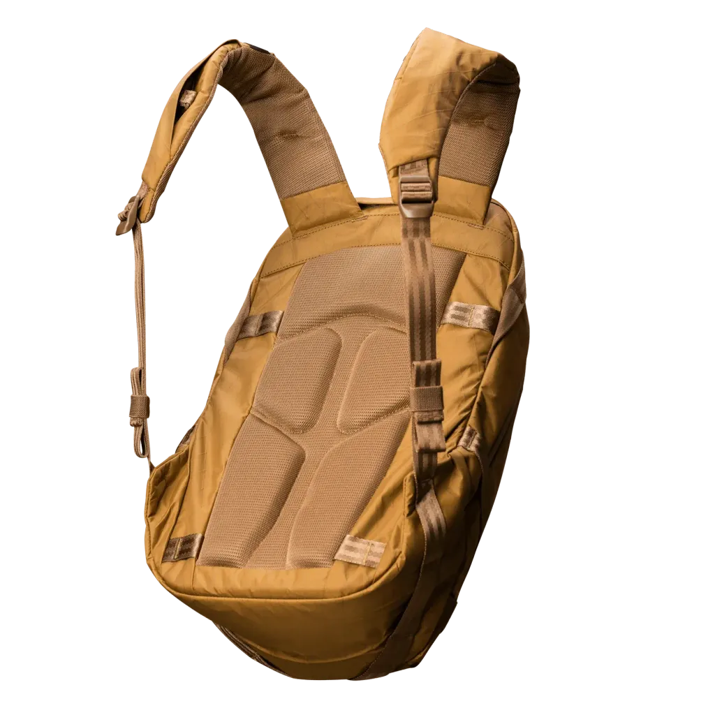 DailyPlusX-PacCoyoteBrown_Back_1680x