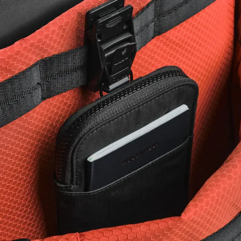 ZIPTRAVELWALLET10_600x_d9eb373e-f687-474a-8f01-23c27e1c9dae