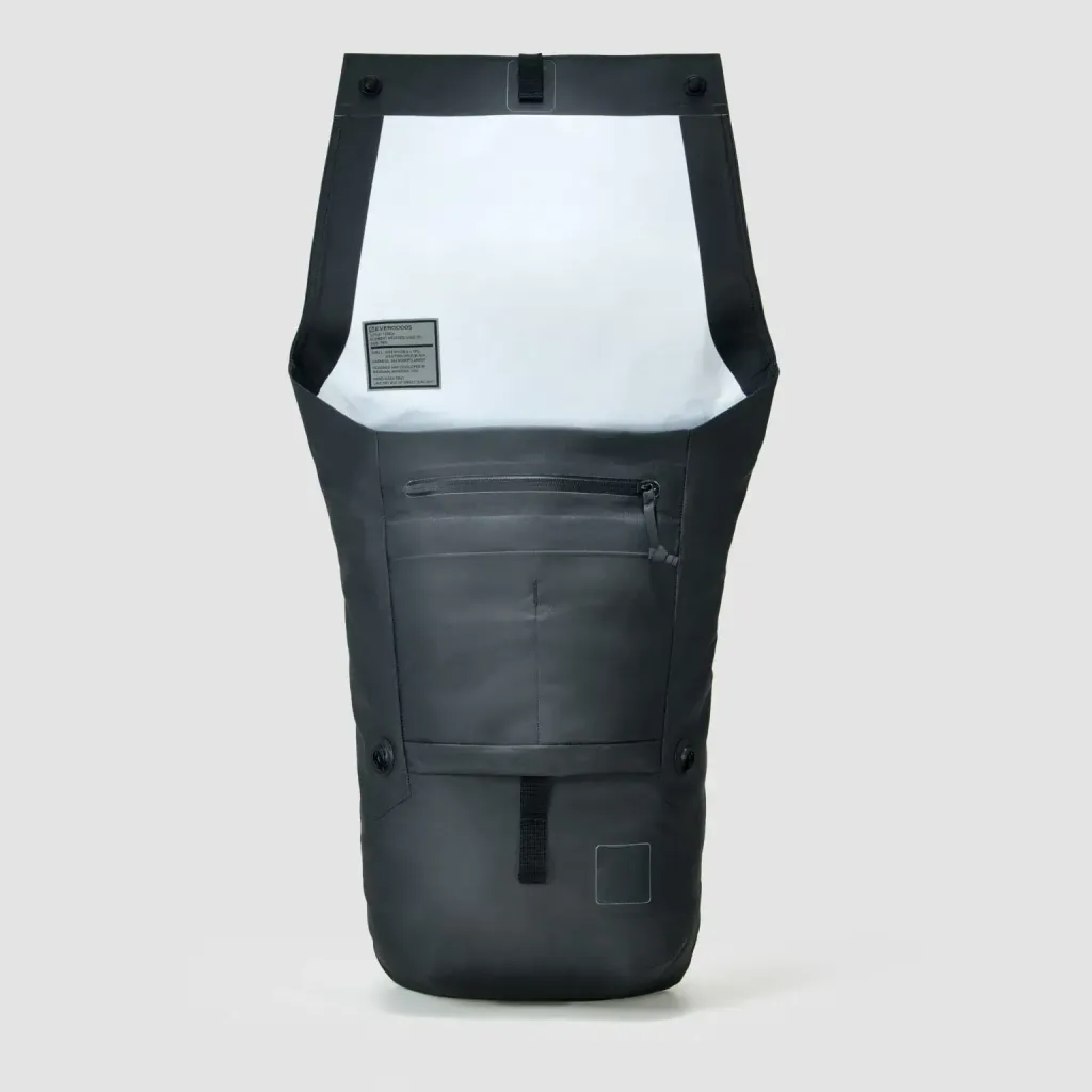 ELEMENT-WEATHERSHED-22L-EWS22-SOLUTION-DYED-BLACK-OPEN-FRONT-PANEL-min_2000x