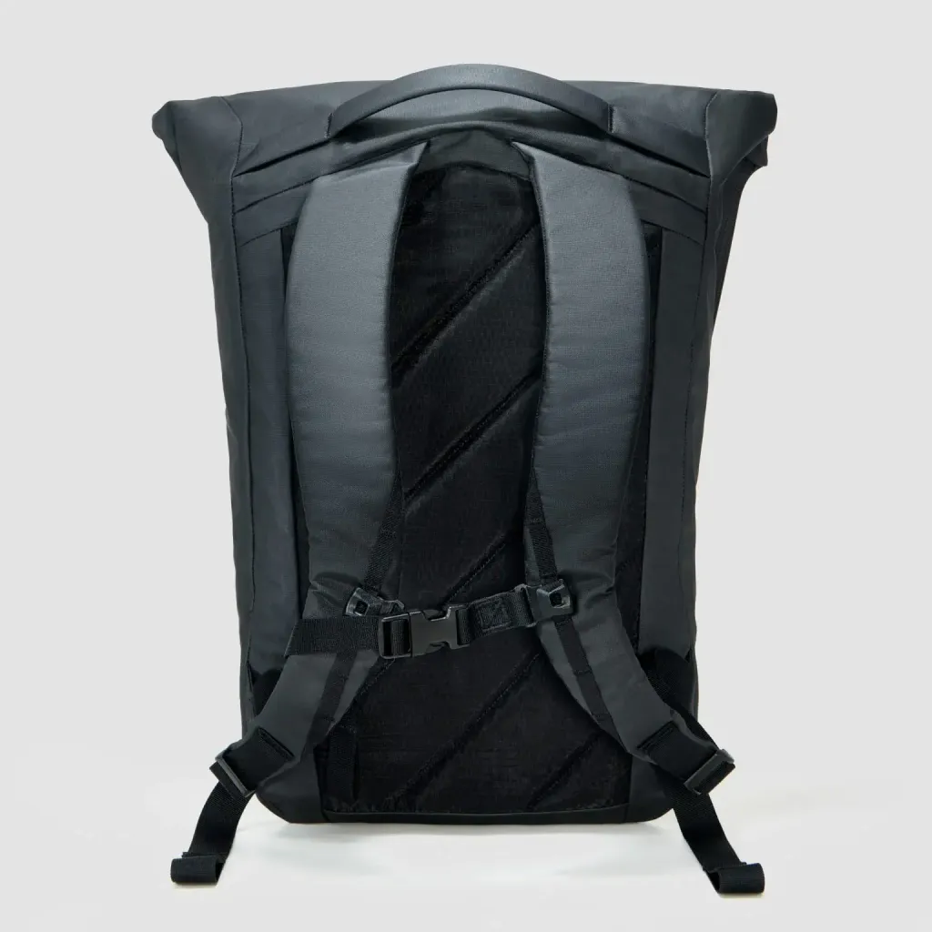 ELEMENT-WEATHERSHED-22L-EWS22-SOLUTION-DYED-BLACK-BREATHABLE-BACK-PANEL-min_2000x