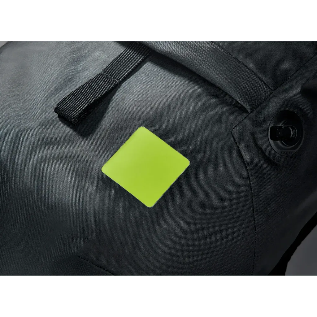 ELEMENT-WEATHERSHED-22L-EWS22-SOLUTION-DYED-BLACK-TRANSPARENT-WINDOW-HI-VIS-PATCH-min_2000x