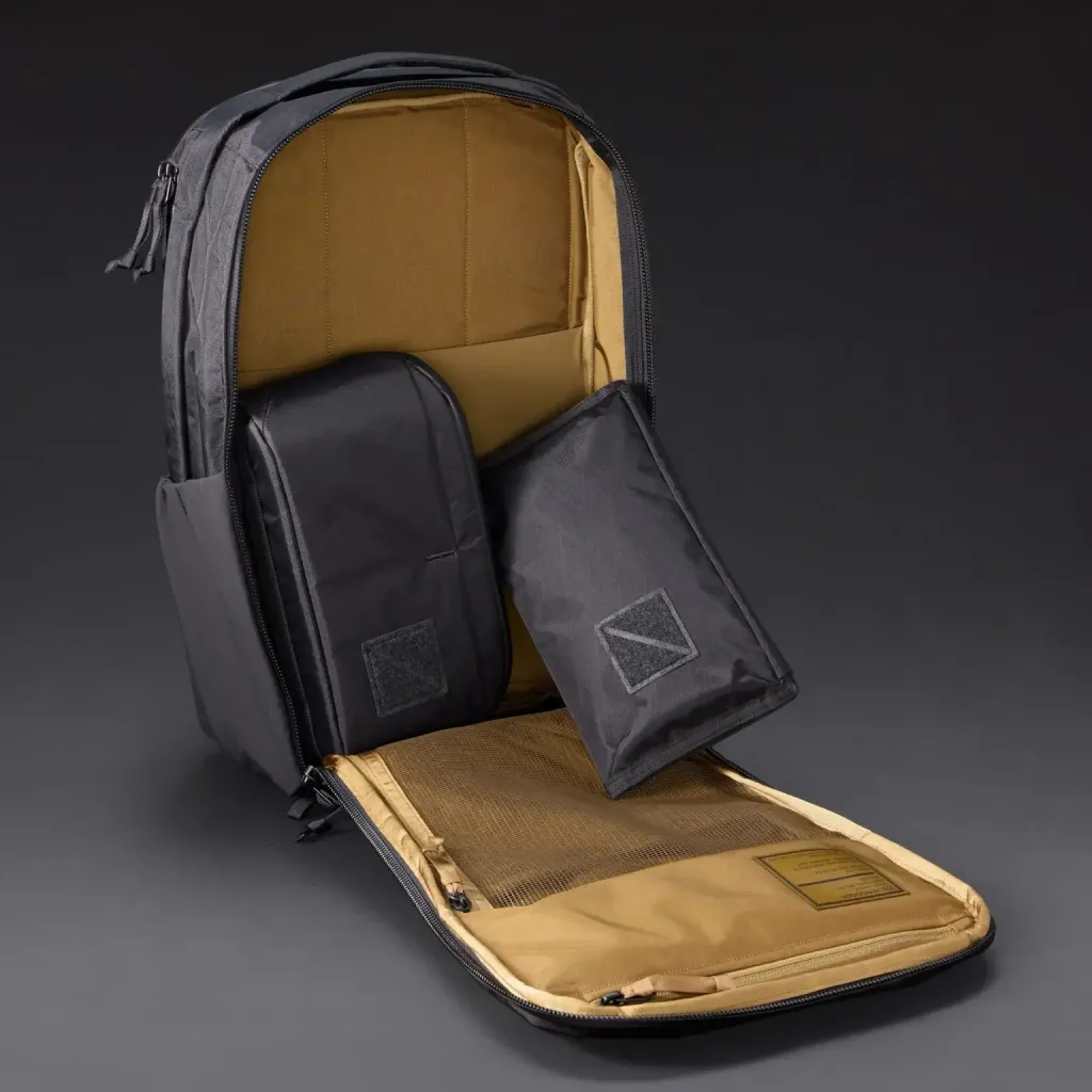 CIVIC-TRAVEL-BAG-20L-CTB20-BLACK-COYOTE-X-PAC-OPEN-COYOTE-BROWN-INTERIOR-min_2000x