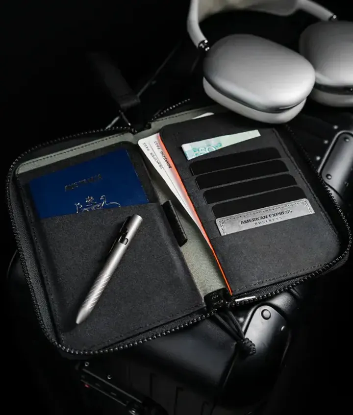 Zip_Passport_Wallet_-_Axogrid_300D_Black-4