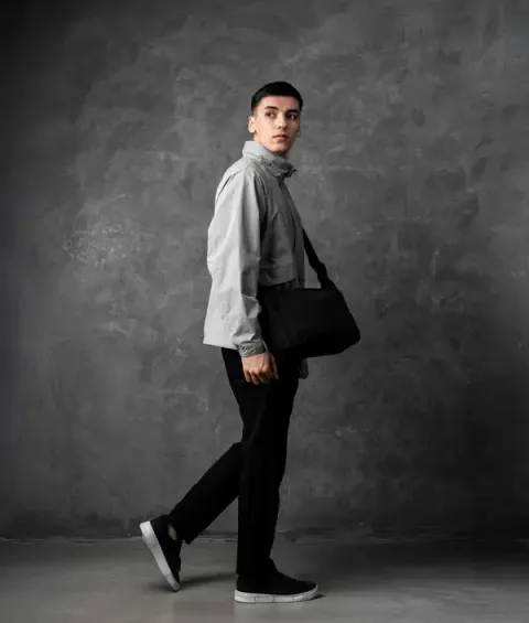 FlightSatchelAxoflux210DBlack_0023