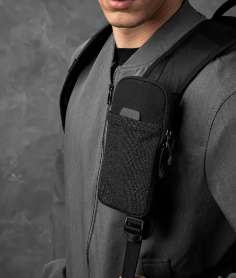 ModularShoulderPocketSlimAxoflux400DBlack_WashedNylon__0017_80b8cb43-2f6e-4d25-b4a9-f877ab7981ff