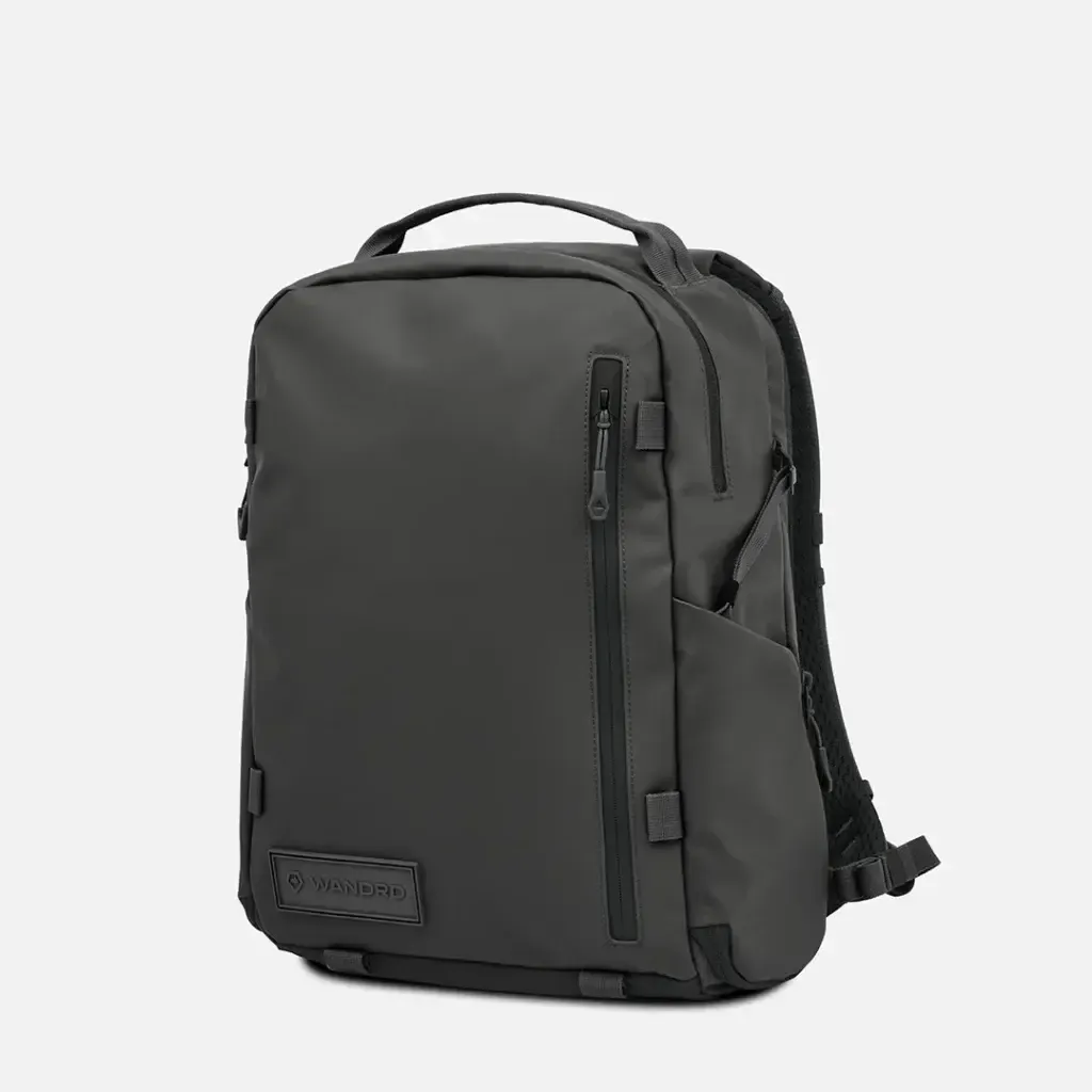 PRVKE21ZIP-BLACK-ANGLED-OW-1024x1024