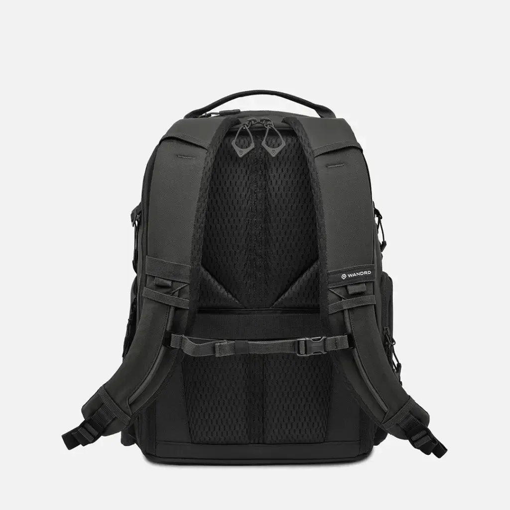 PRVKE21ZIP-BLACK-BACK-OW-1024x1024