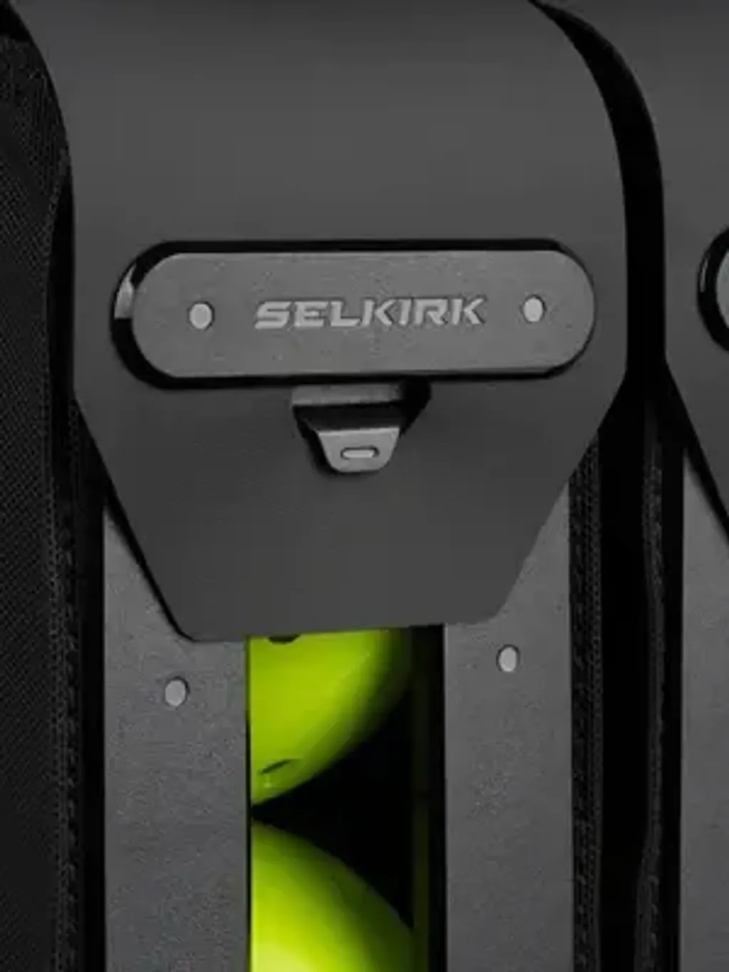 Selkirk-Pickleball-Pro-Line-2-Bag-35L-Backpack-Details-004