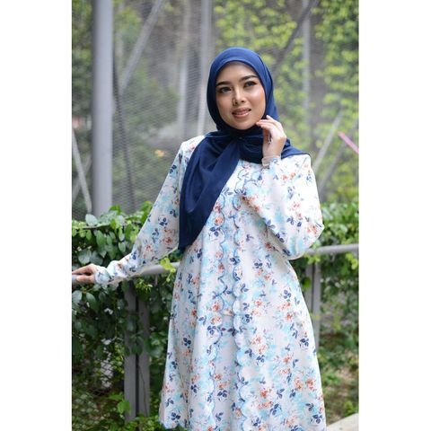my-11134207-7rasa-m0fzsukr7i1n32