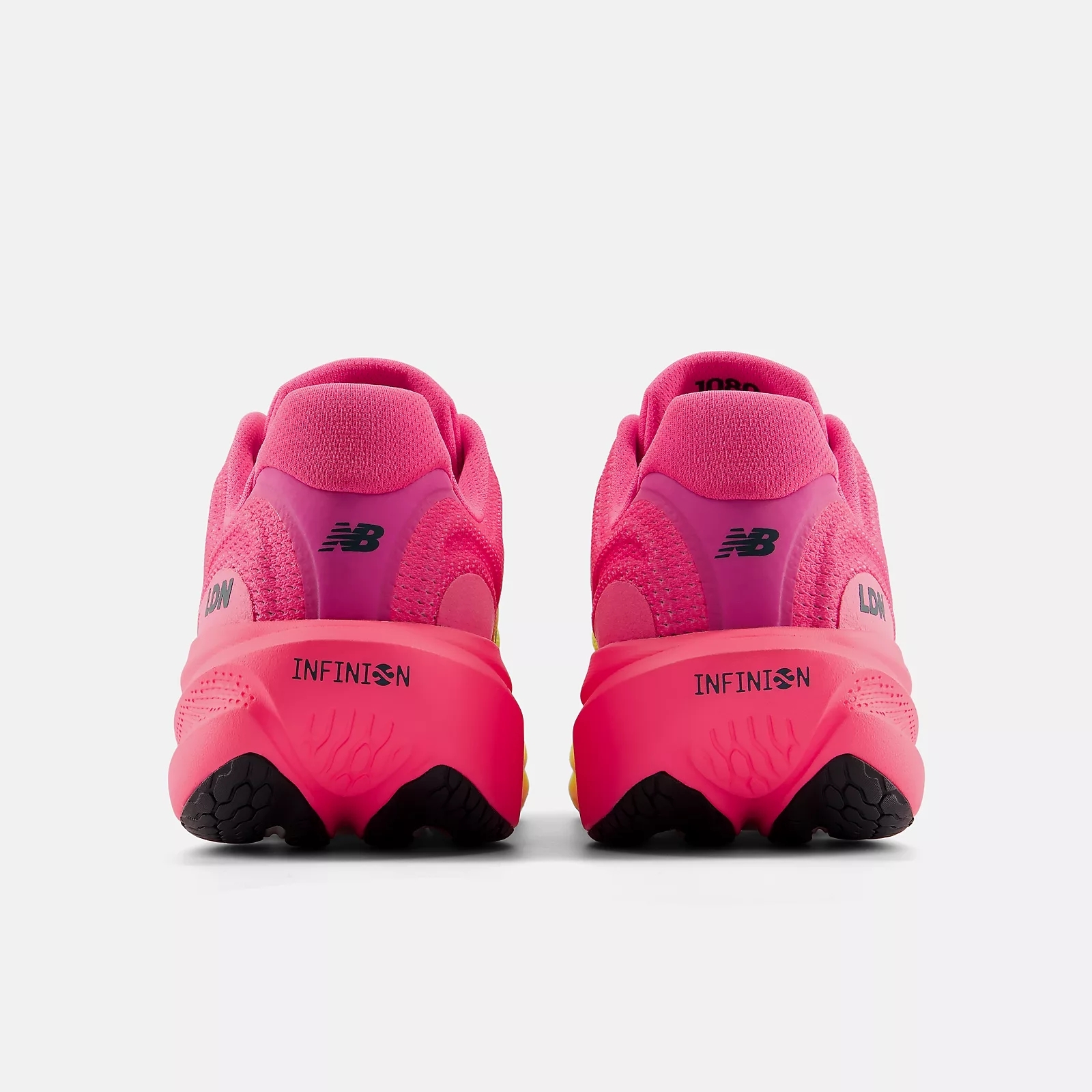 M TCS London Marathon 1080 V15 ALKALINE GREEN PINK HEAT (6)