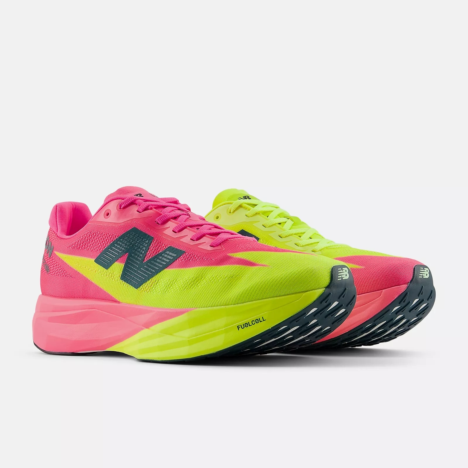M TCS London Marathon SC Elitev5 ALKALINE GREEN PINK HEAT (4)