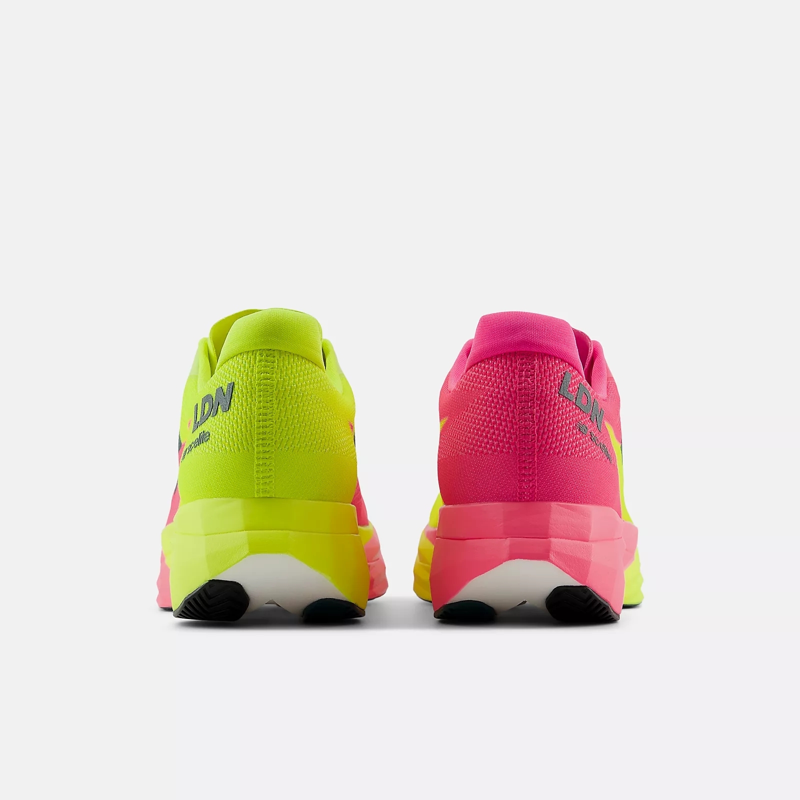 M TCS London Marathon SC Elitev5 ALKALINE GREEN PINK HEAT (6)