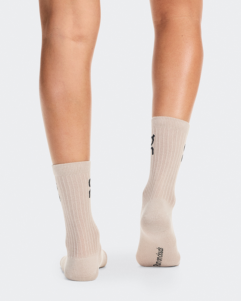 U LOGO SOCK HIGH 3P LEMONADE TIN (2)