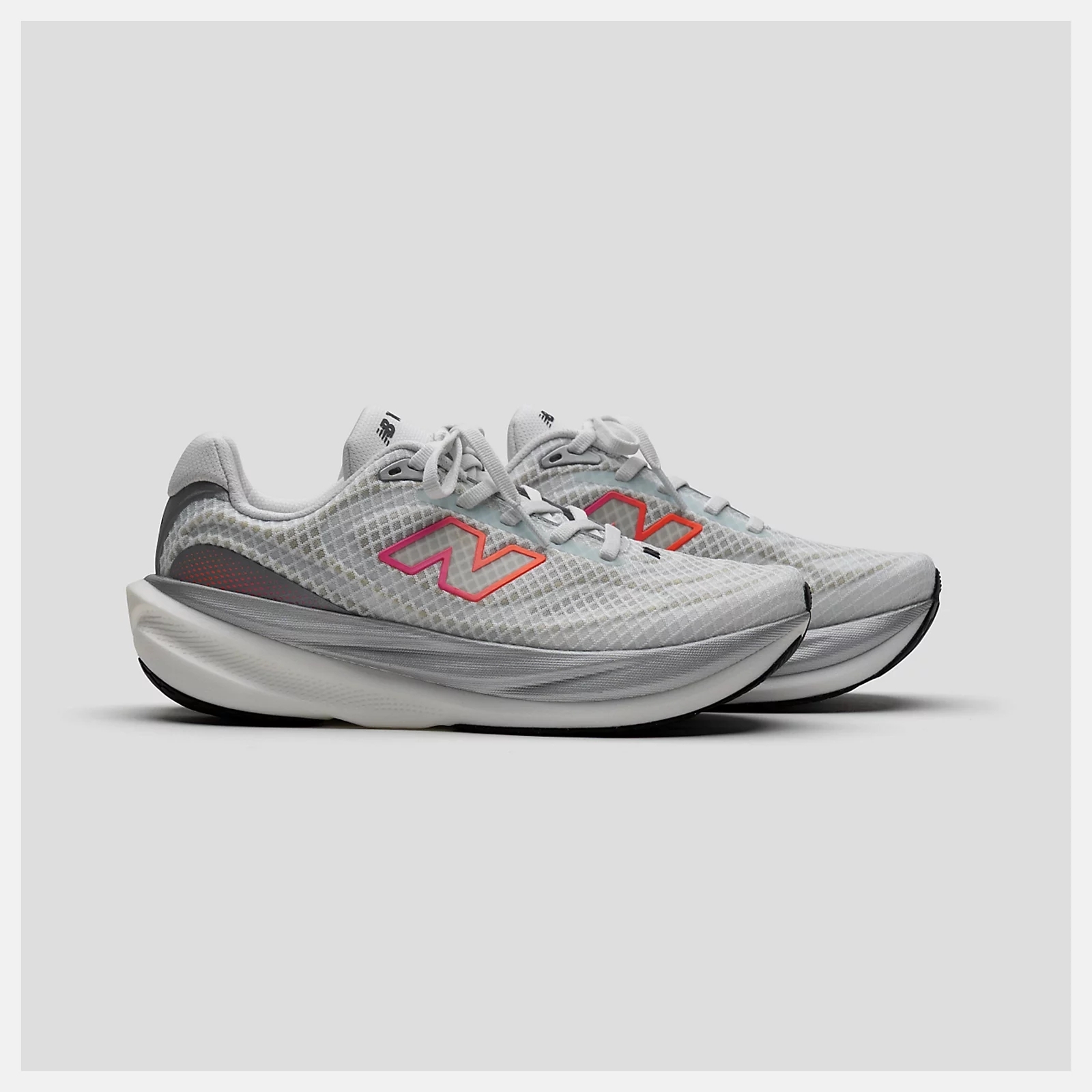 M W 1080 V15 BREATHE WHITE PINK HEAT TANGERINE HEAT (7)
