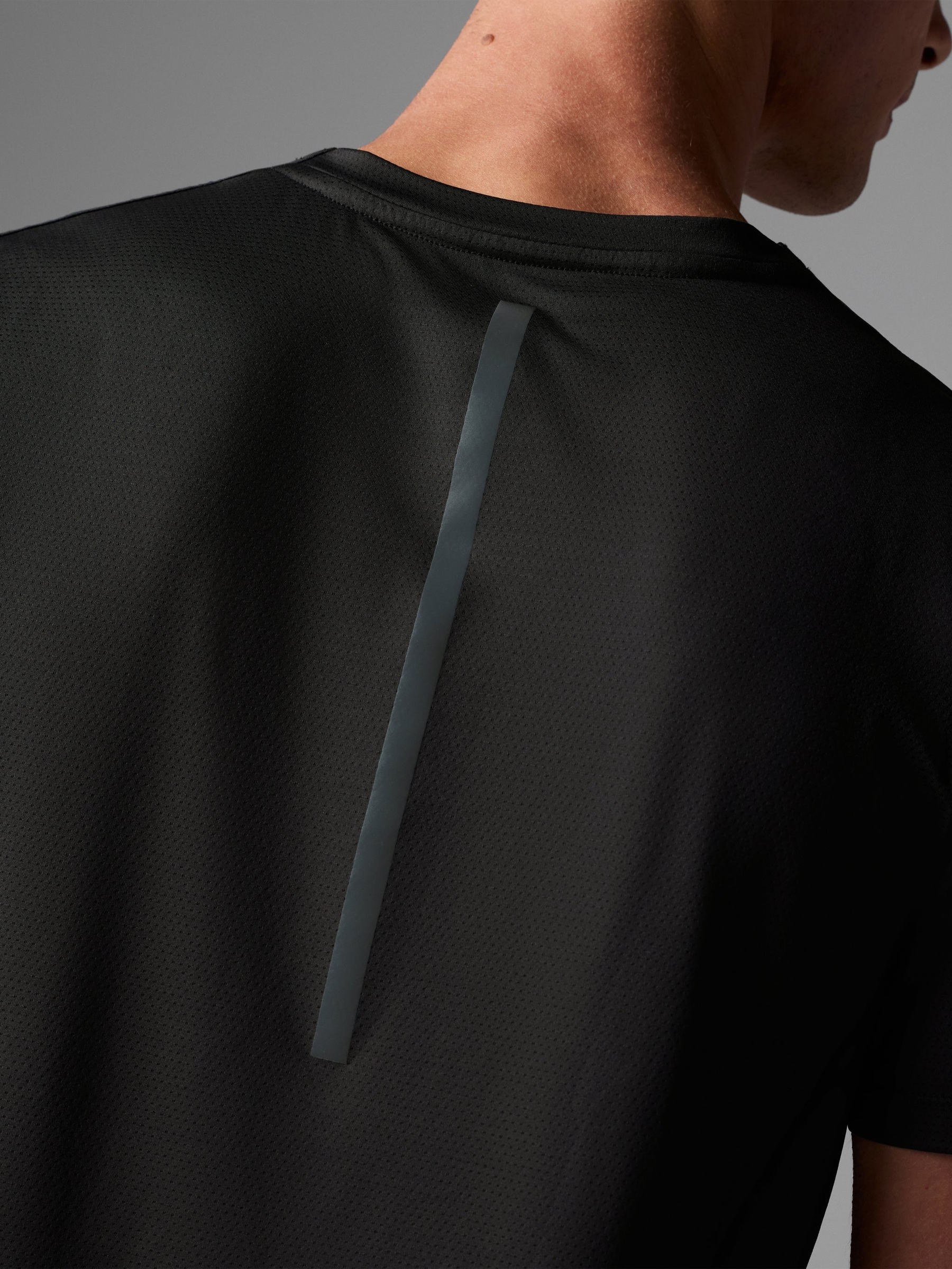 M TEMPO TEE SS BLACK (6)