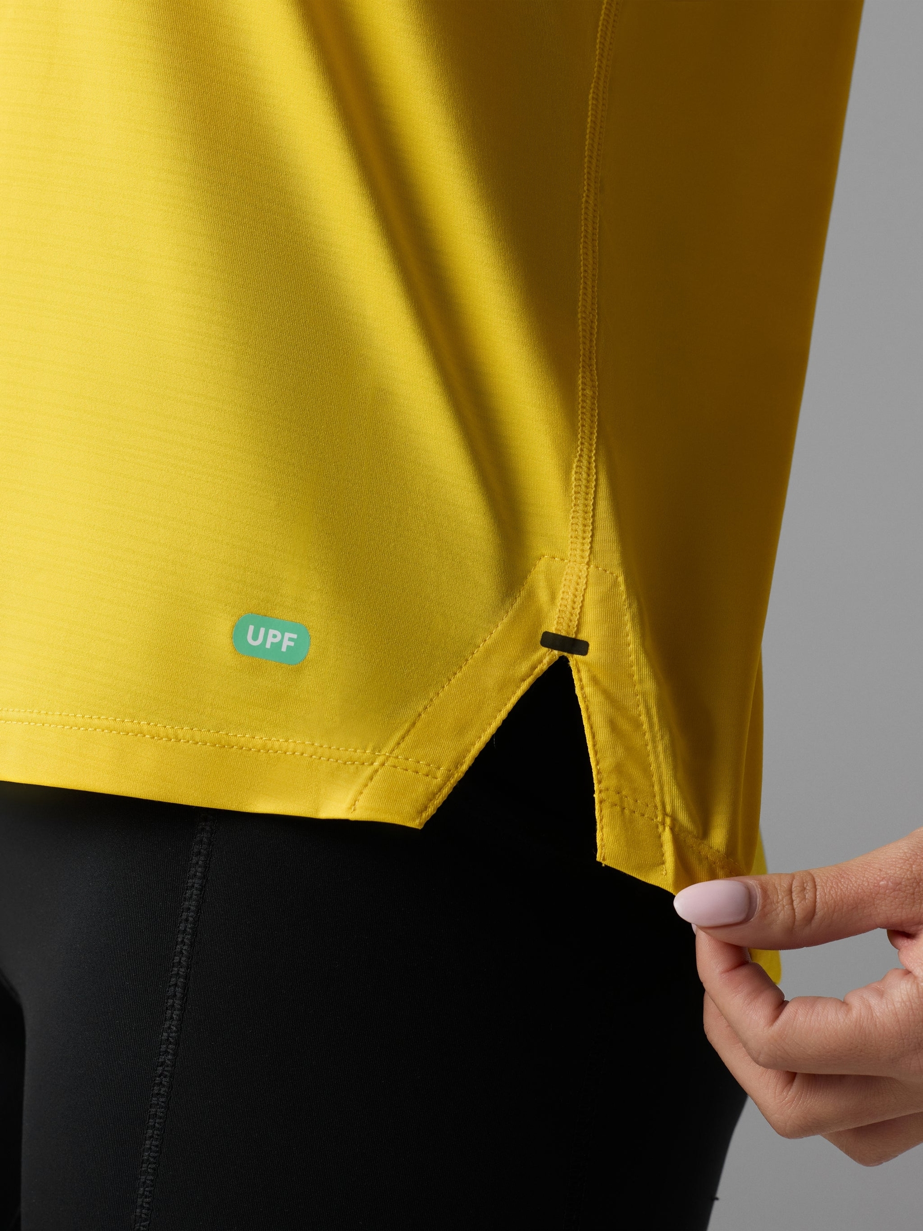 W UPF TEE SS HIGH VISIBILITY (6)