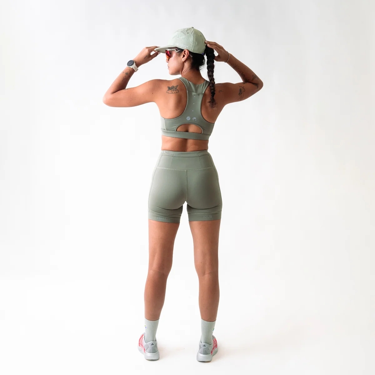 ILLUMI TRAX V2 WMNS RUNNING HALF TIGHTS OLIVE (8)
